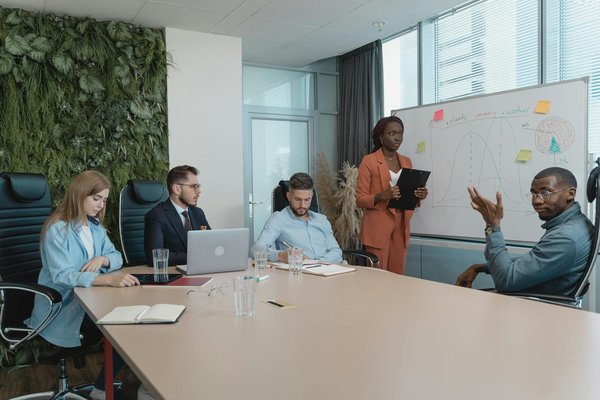 Harnessing instagram: a powerful playbook for uk fitness gear vendors to unveil new products